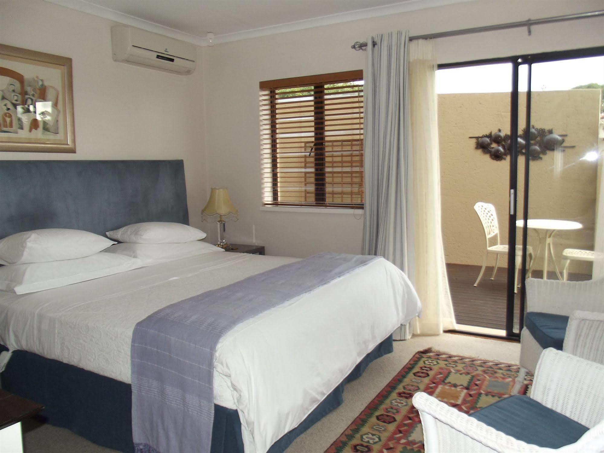 Hotel Linkside 2 Self-Catering à Mossel Bay Extérieur photo